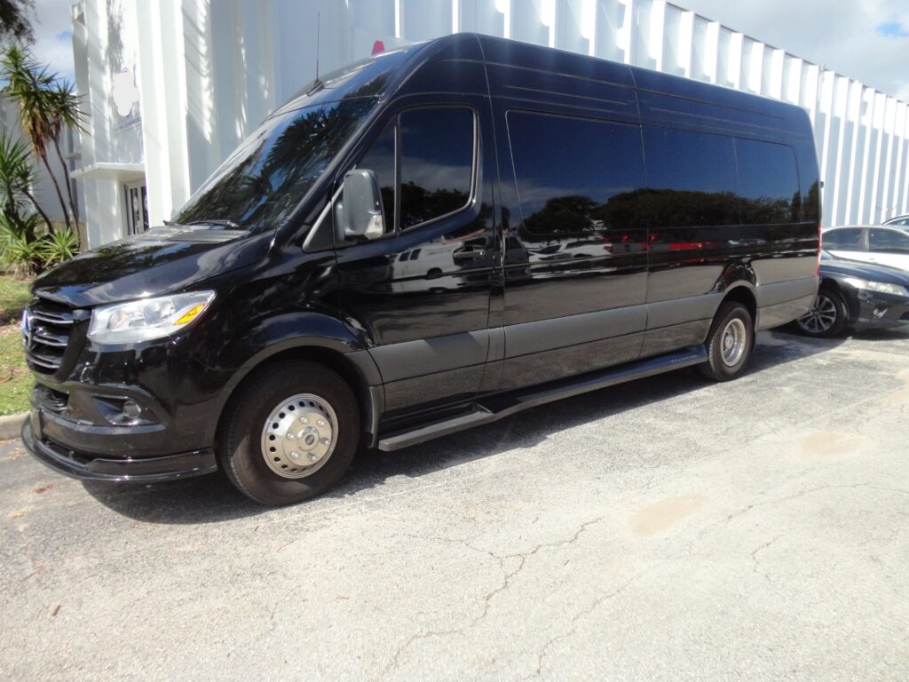 SPRINTER 3500 SHUTTLE